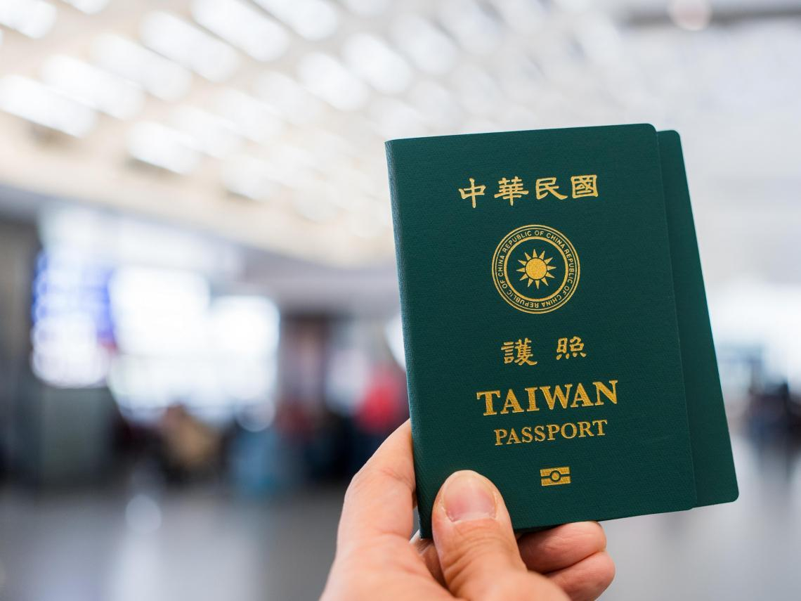 2026全球最強護照，台灣排第幾？最新免簽數曝光…這國再度蟬聯冠軍，美國只排第10名為何大幅滑落？